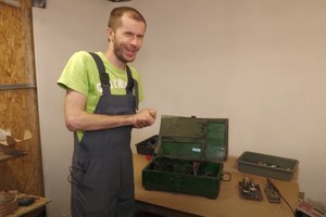 Парень из Днепра создал уникальный POWER BANK: заряжает сразу 15 телефонов